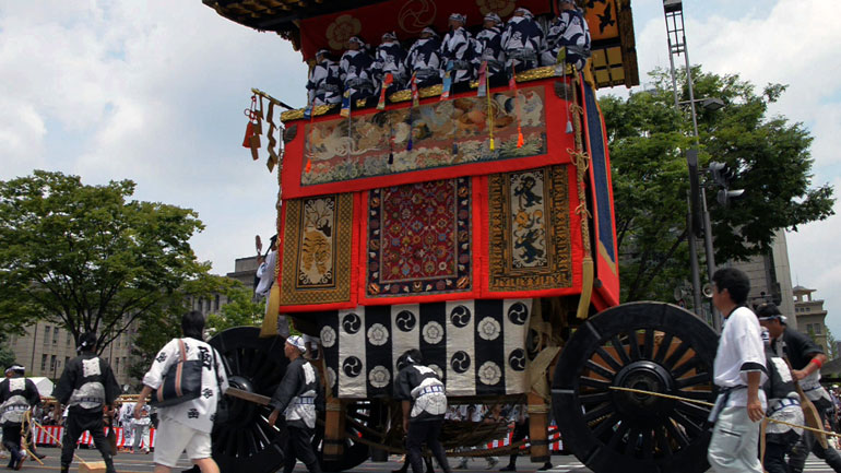 動く山鉾、3年ぶり 祇園祭にかける思い - 京都の特等席